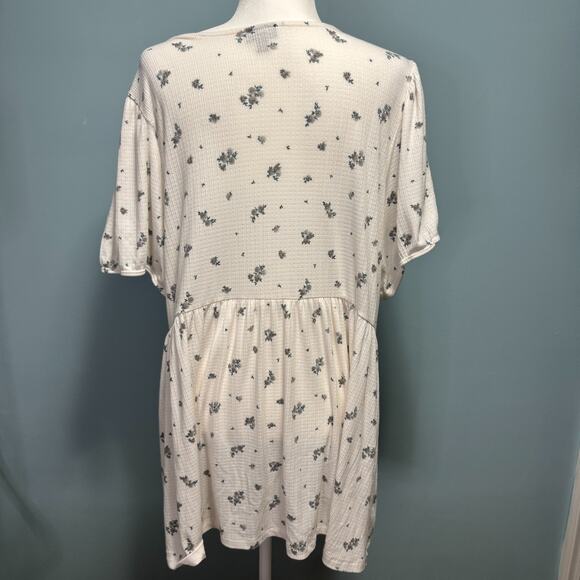 Torrid Women 4X Top Babydoll Floral Textured Peasant Boho Flowy Casual Soft Cozy - Picture 2 of 10